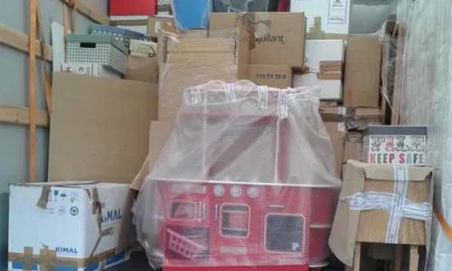 Scatoloni imballati per un trasloco a Lione - MYA Traslochi